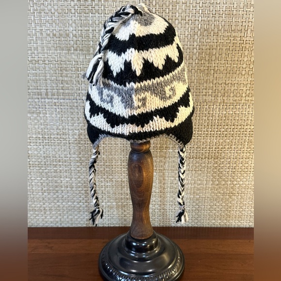 🌟HP🌟Himalayan Trapper Hat 100% Wool Black/ Ivory Handcraft Collection D&Y Nepal - Picture 4 of 8